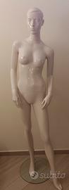 manichino donna gamba destra