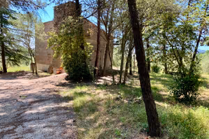 Terreno e costruzione