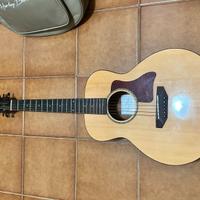 Chitarra travel simil taylor