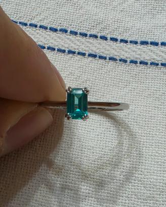 Anello con tormalina paraiba