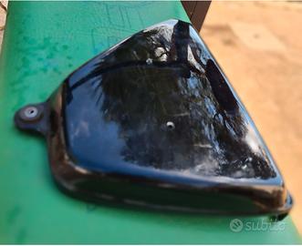 Fianchetto dx Honda four