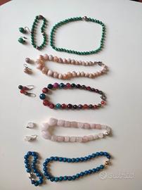 5 coppie di collana e bracciale 