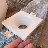 8 Faretti in gesso da incasso