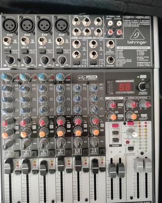 Behringer henyx x1204usb