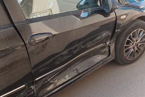 fiat punto evo incidentata