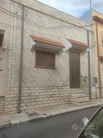 Casa indipendente con ampio giardino in Puglia 