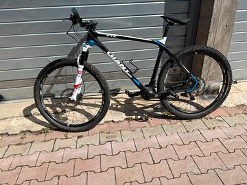 Mtb giant carbonio