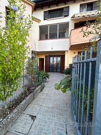 Rif. 4910 App.to 1 Cam e giardino a Roncocesi