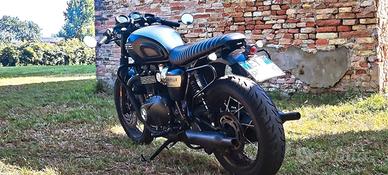 Triumph Bonneville T120 GoldLine del '22