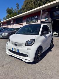 Smart ForTwo BRABUS CARBONIO SCARICHI MINIGONNE