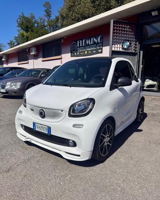 Smart ForTwo BRABUS CARBONIO SCARICHI MINIGONNE