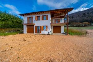 VILLA SINGOLA A BOSCO CHIESANUOVA