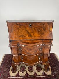 Scrittoio antico Luigi XV radica di noce fine 700