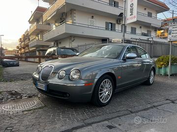 Jaguar S-Type 2.7 diesel V6 Executive