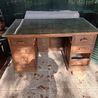 scrivania  in castagno costo  0