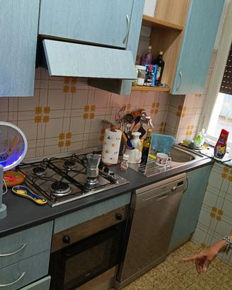 Cucina 2,20 m. in buone condizioni 