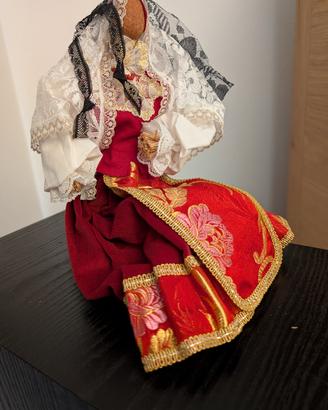 bambola artigianale Sardegna 