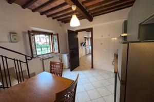 Montecalvoli: terratetto ristrutturato e arredato