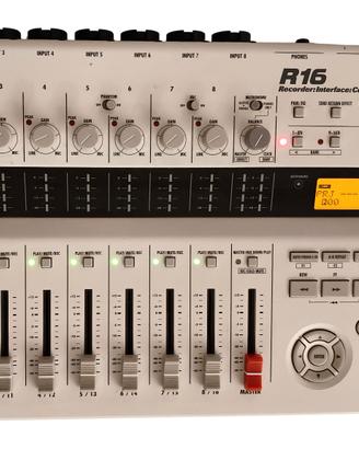 Zoom R16