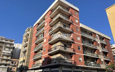 LUMINOSO QUADRIVANI, VIA PITAGORA