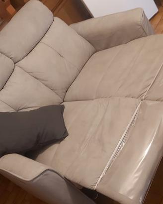 divano con movimento recliner