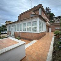 Villa Unifamiliare fronte lago Bracciano