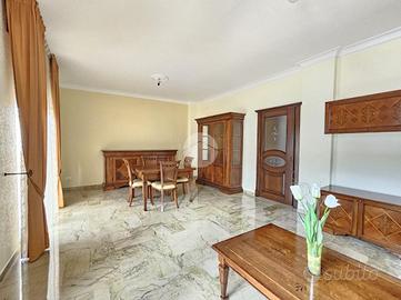 4 LOCALI A PALERMO
