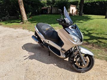 Yamaha X-Max 125