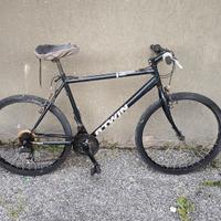 Mountain bike B-Twin