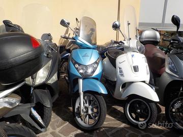 PIAGGIO Beverly 250 Anno
