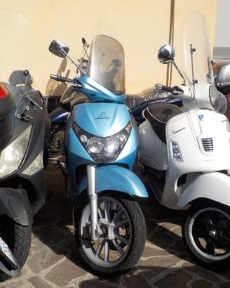PIAGGIO Beverly 250 Anno
