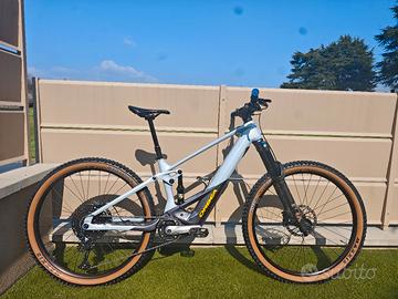 E-bike enduro Orbea Wild M20 Carbon tg.M 160-182cm