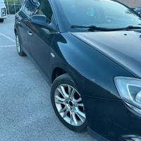 Lancia delta (entra)