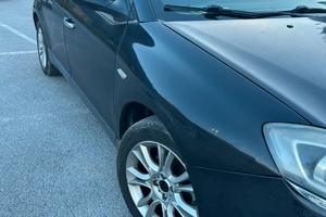 Lancia delta (entra)