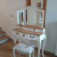 Elegante Toilette Trucco Shabby Chic con Sgabello
