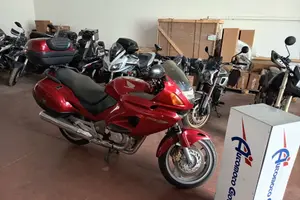 Honda Deauville 650