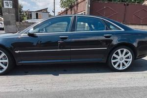Audi A8 S8 5.2 V10 quattro tiptronic
