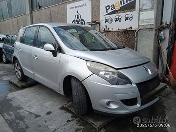 RENAULT SCENIC 1.5 TD 2011 K9KJ8 PER RICAMBI