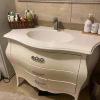 mobile bagno bianco elegante