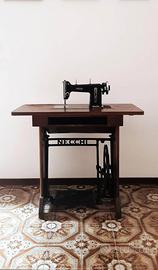 Macchina da cucire Necchi