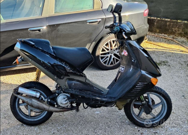 Aprilia sr