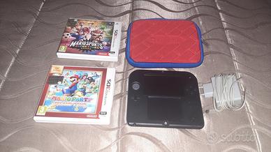 Nintendo 2ds + giochi + custodia + caricatore