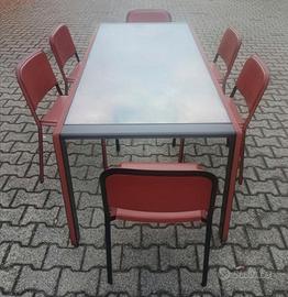 Set con tavolo da pranzo in cristallo e 6 sedie