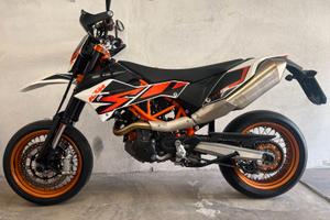 KTM 690 SMC R  LC4 ABS
