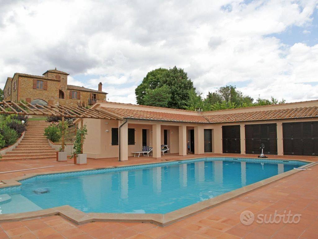 Rustico / Casale di 700 m² con più di 5 locali e b - Vista 5