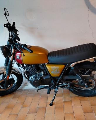 moto Brixton 