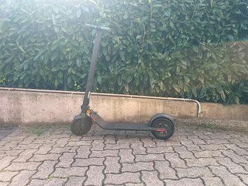 Monopattino  Ninebot elettrico 