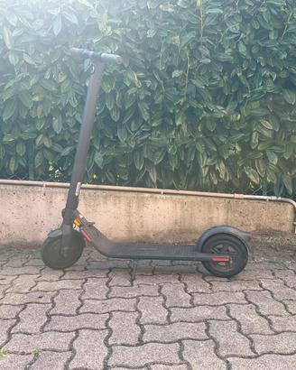 Monopattino  Ninebot elettrico 