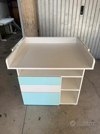 Fasciatoio ,lettino e mobile