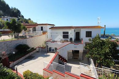 PORZIONE DI BIFAMILIARE A AGROPOLI